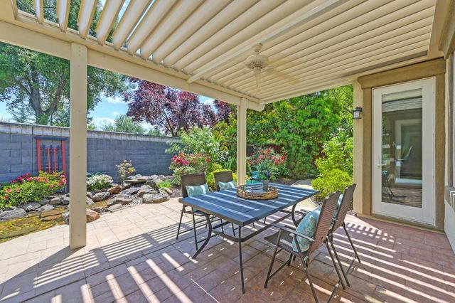 2128 Land End Loop, Roseville, CA 95747