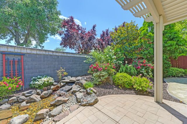 2128 Land End Loop, Roseville, CA 95747