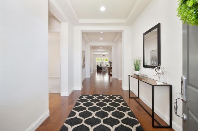 2128 Land End Loop, Roseville, CA 95747