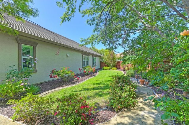 2128 Land End Loop, Roseville, CA 95747