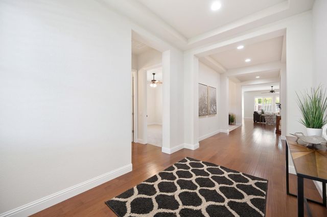 2128 Land End Loop, Roseville, CA 95747