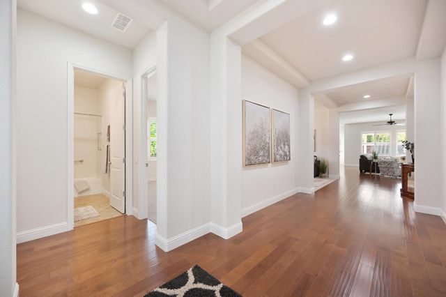 2128 Land End Loop, Roseville, CA 95747