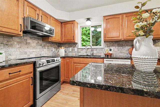 5931 Cedar Ridge Drive, Ann Arbor, MI 48103