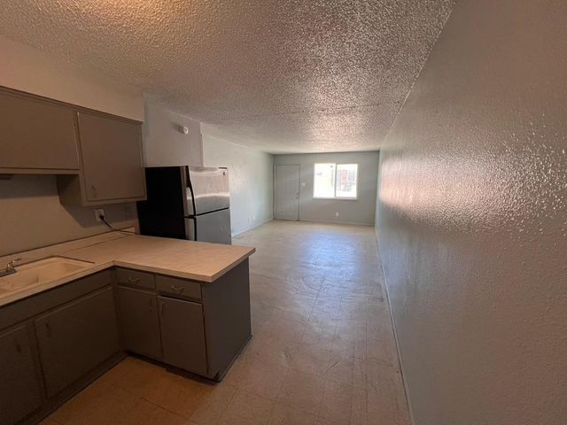 423 Dallas Street SE C, Albuquerque, NM 87108