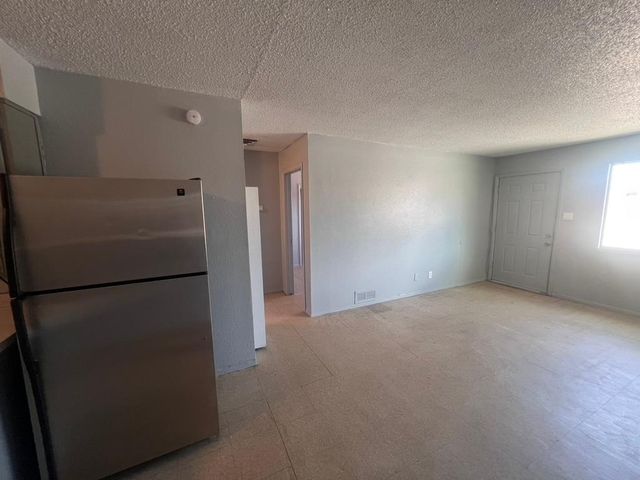 423 Dallas Street SE C, Albuquerque, NM 87108
