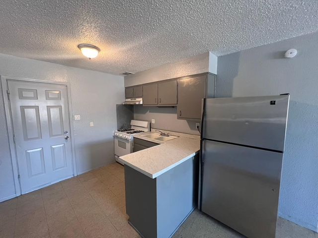 423 Dallas Street SE C, Albuquerque, NM 87108