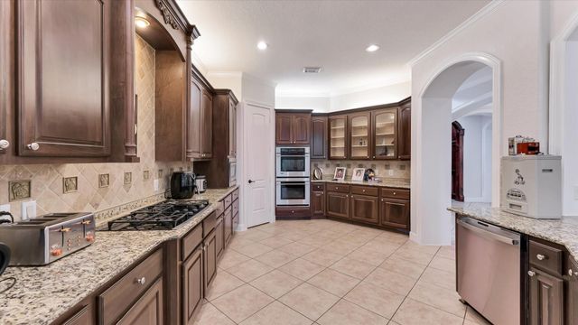 3 N Fair Manor Circle, Spring, TX 77382