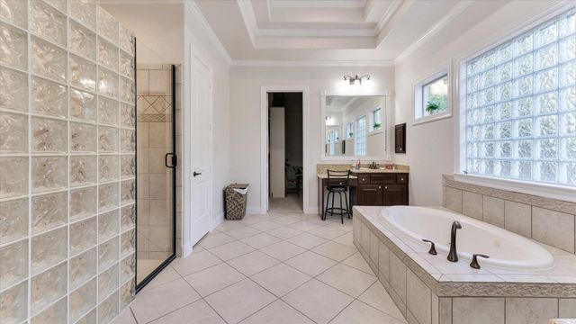 3 N Fair Manor Circle, Spring, TX 77382