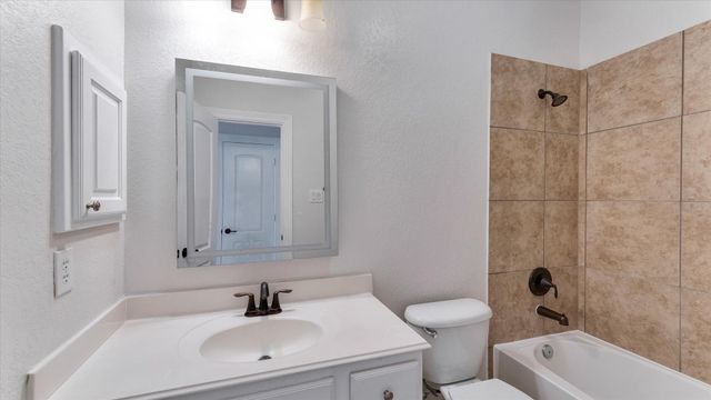 3 N Fair Manor Circle, Spring, TX 77382