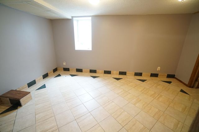 115 E 35th Street, Minneapolis, MN 55408
