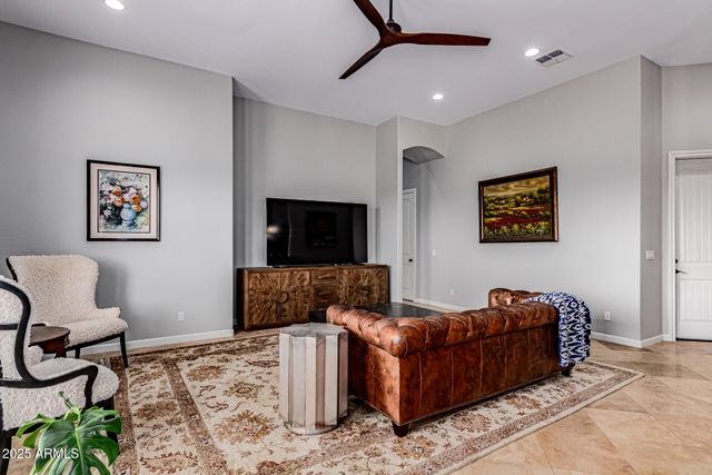 28217 N FINCH Trail, San Tan Valley, AZ 85144