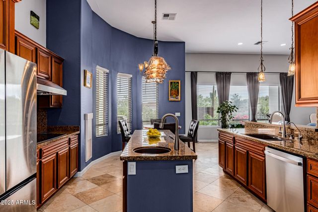 28217 N FINCH Trail, San Tan Valley, AZ 85144