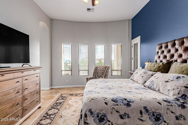 28217 N FINCH Trail, San Tan Valley, AZ 85144