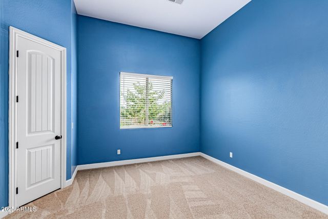 28217 N FINCH Trail, San Tan Valley, AZ 85144