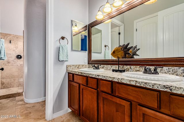 28217 N FINCH Trail, San Tan Valley, AZ 85144