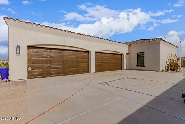 28217 N FINCH Trail, San Tan Valley, AZ 85144