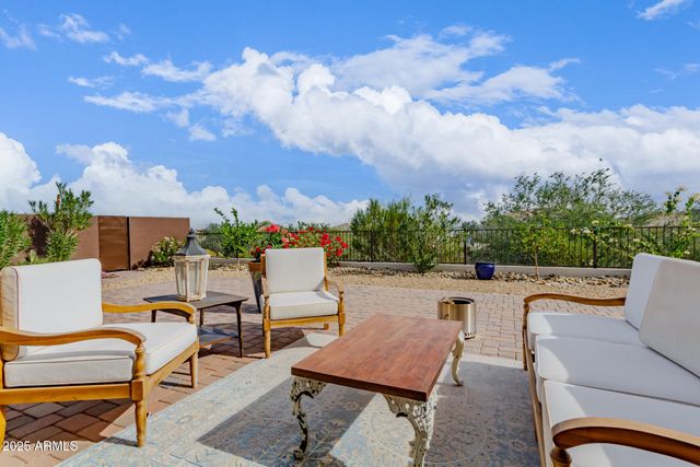 28217 N FINCH Trail, San Tan Valley, AZ 85144