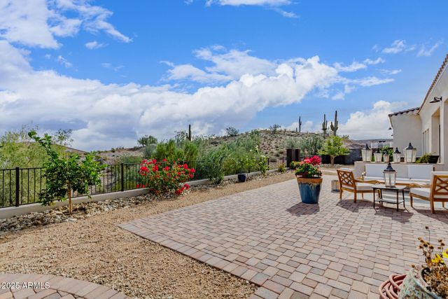 28217 N FINCH Trail, San Tan Valley, AZ 85144