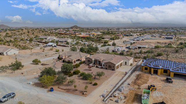 28217 N FINCH Trail, San Tan Valley, AZ 85144