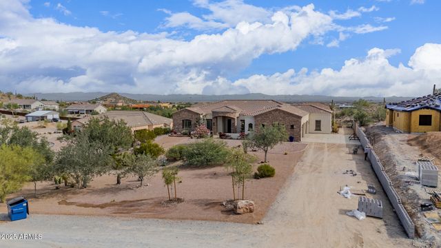 28217 N FINCH Trail, San Tan Valley, AZ 85144