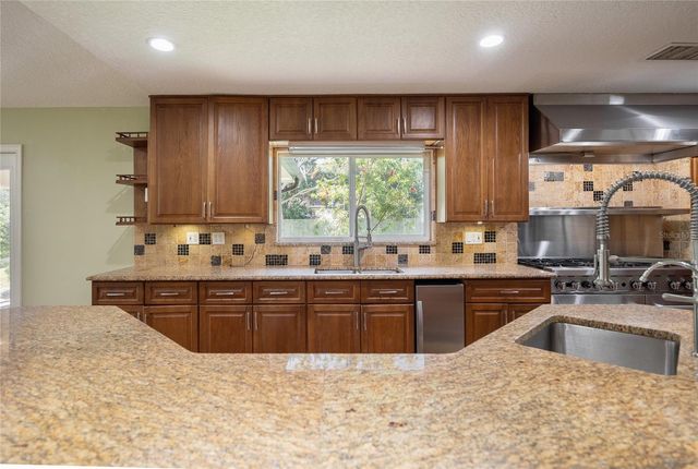 3313 WESTSHORE DRIVE, St Cloud, FL 34772