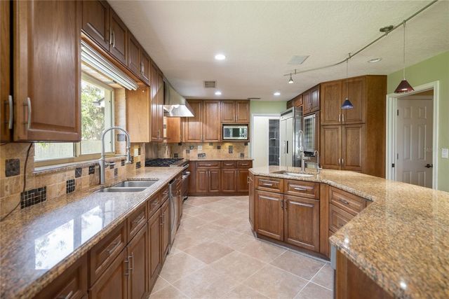 3313 WESTSHORE DRIVE, St Cloud, FL 34772