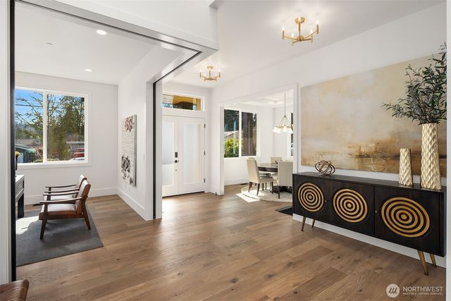 16544 SE 28th Street, Bellevue, WA 98008