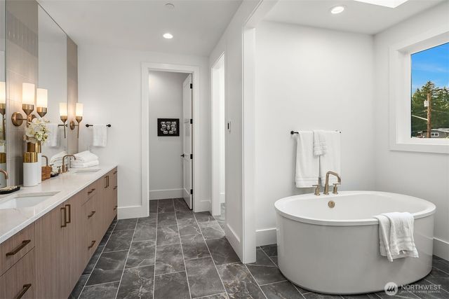 16544 SE 28th Street, Bellevue, WA 98008