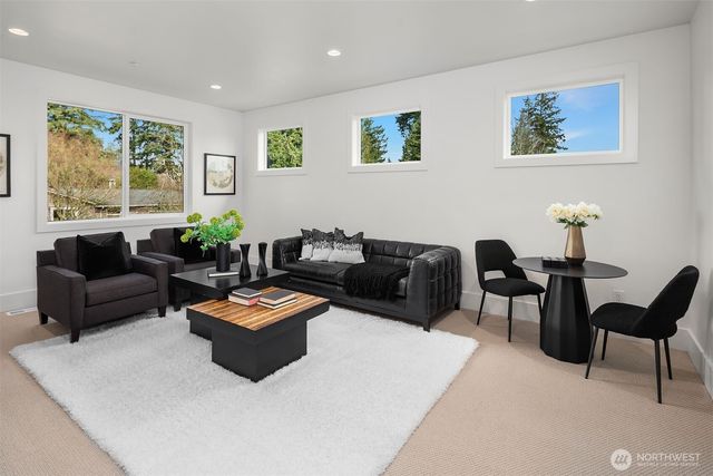 16544 SE 28th Street, Bellevue, WA 98008