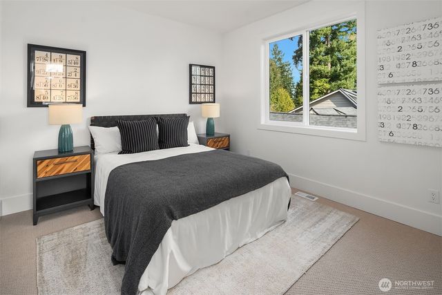 16544 SE 28th Street, Bellevue, WA 98008