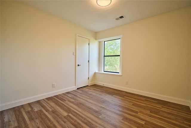 7609 Clairmont Avenue, Rowlett, TX 75089