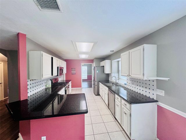 506 Birch Hill Drive, Sugar Land, TX 77479