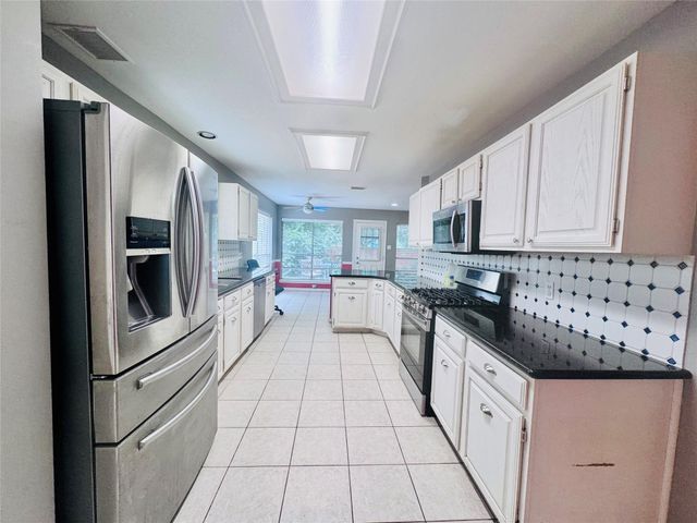 506 Birch Hill Drive, Sugar Land, TX 77479