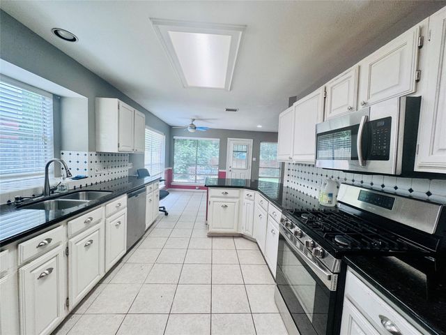 506 Birch Hill Drive, Sugar Land, TX 77479