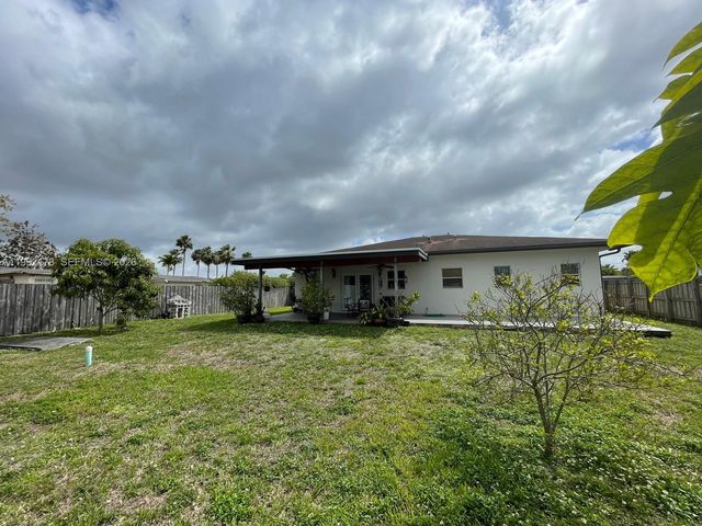 5820 SW 113th Ct, Miami, FL 33173