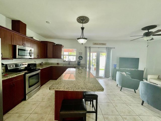 5820 SW 113th Ct, Miami, FL 33173