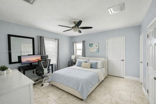 5820 SW 113th Ct, Miami, FL 33173