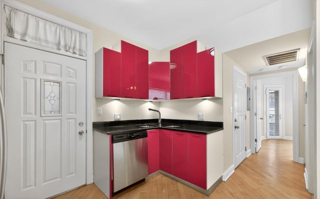 906 W Winona Street 2S, Chicago, IL 60640