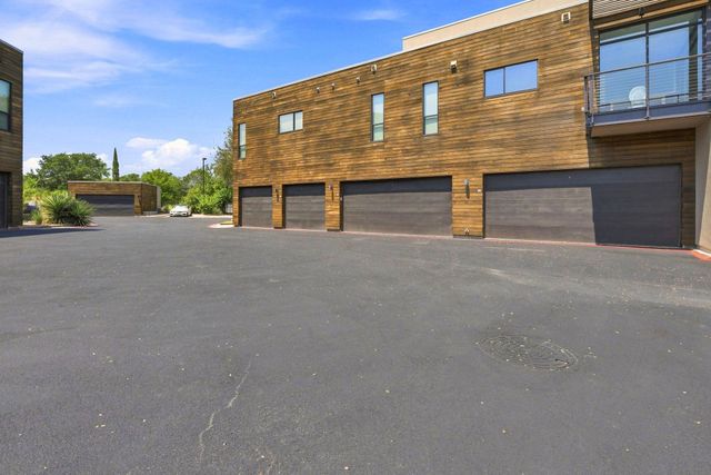 1101 Ivean Pearson RD C207, Lago Vista, TX 78645