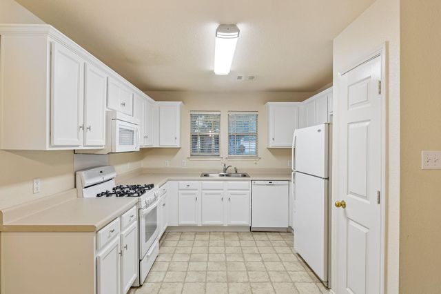 1808 Lost Maples LOOP, Cedar Park, TX 78613