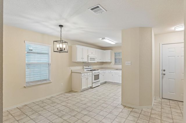 1808 Lost Maples LOOP, Cedar Park, TX 78613