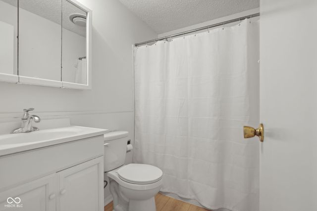 8856 Moll Drive, Fishers, IN 46038