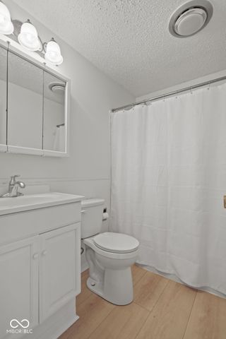 8856 Moll Drive, Fishers, IN 46038