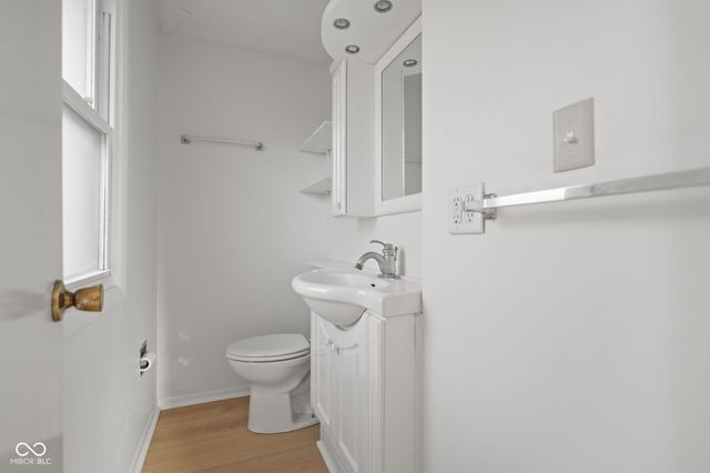 8856 Moll Drive, Fishers, IN 46038