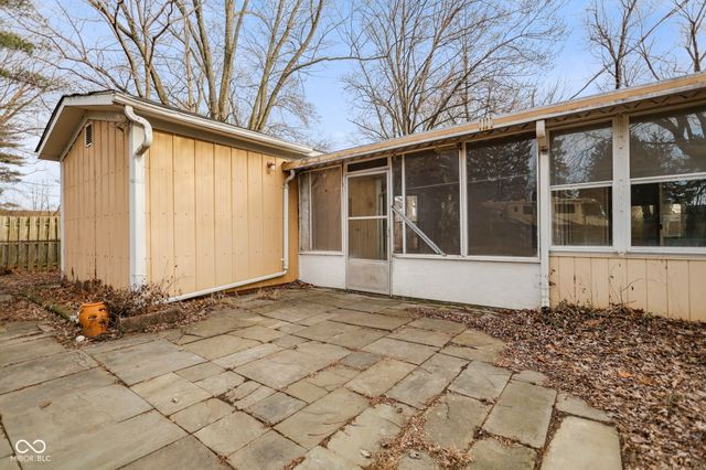 8856 Moll Drive, Fishers, IN 46038