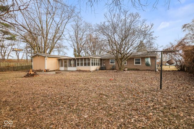 8856 Moll Drive, Fishers, IN 46038