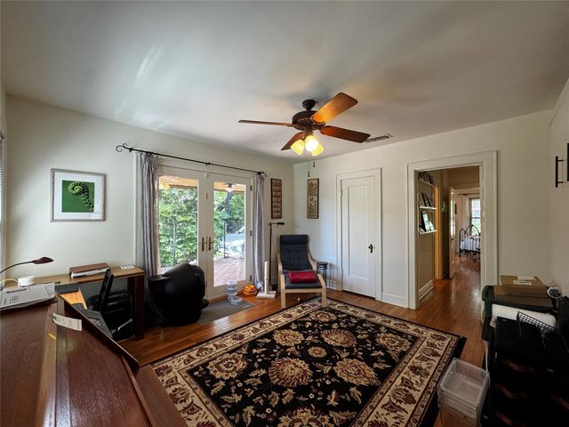 2002 East Side DR, Austin, TX 78704