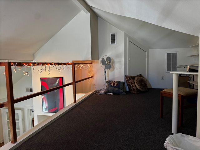 2002 East Side DR, Austin, TX 78704
