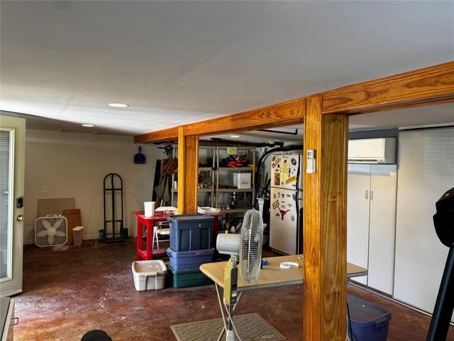 2002 East Side DR, Austin, TX 78704