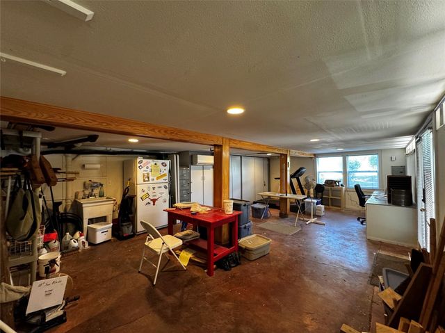 2002 East Side DR, Austin, TX 78704